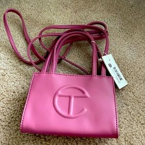 Small corn beef hash Telfar . Brand new, tags & dust bag.